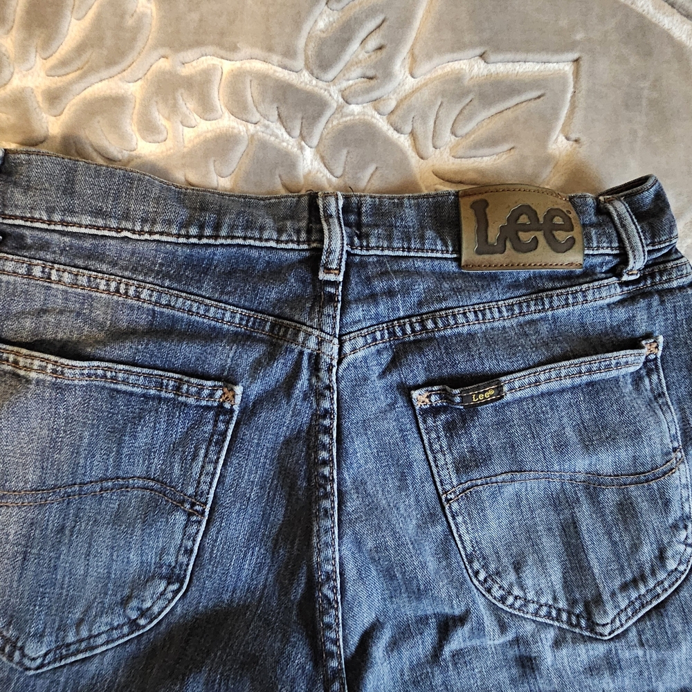 2/$20 Lee Men's Dark Blue 32 x 30 Relax Fit Jeans - Picture 4 of 8